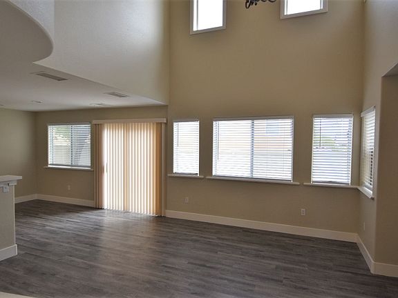 2nd image of 10460 Mihela Ave