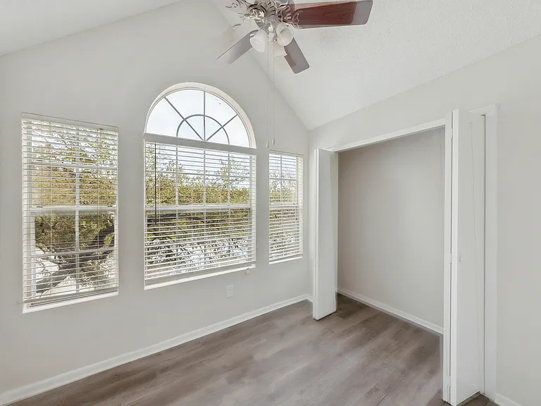 Altamonte Apartments — Photo 7