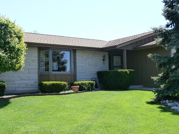 2nd image of 39869 N Crabapple Dr