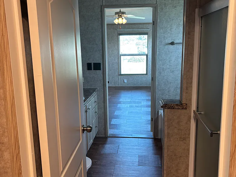 921 Taylor Dr — Photo 19