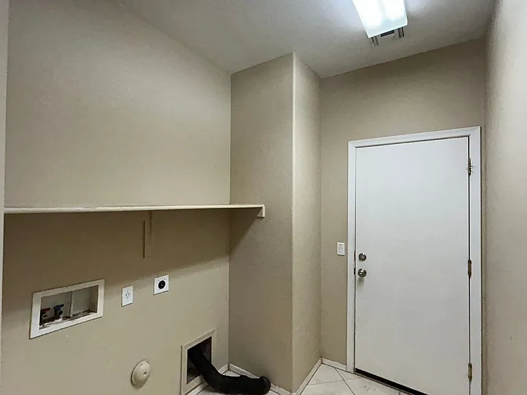 25758 W Nancy Ln — Photo 11