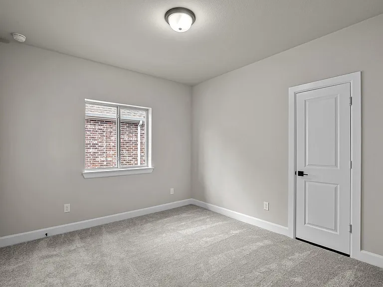 210 Ginger St — Photo 30