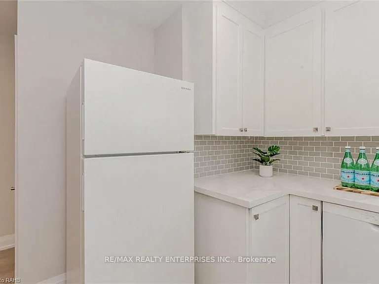 128 Clarendon Ave #MAIN — Photo 6