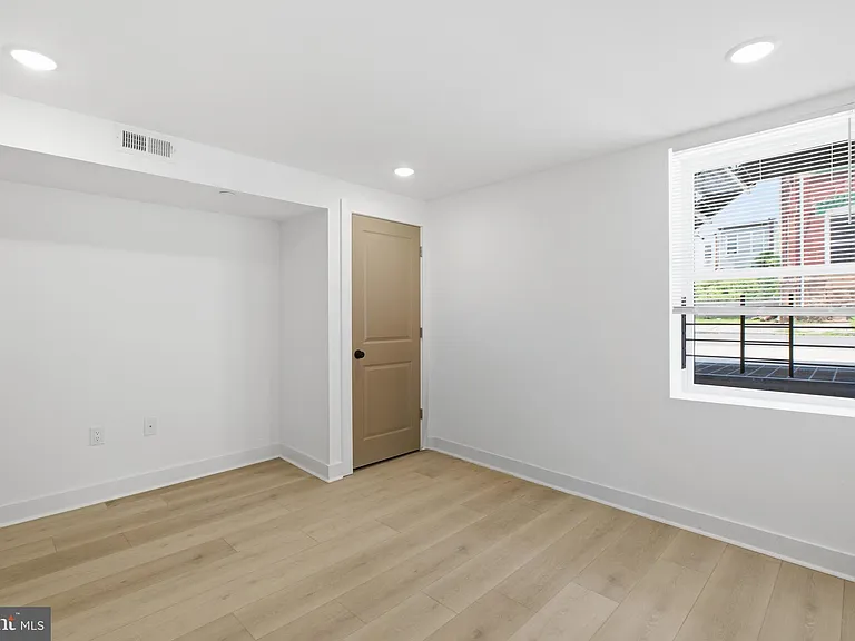 2237 N 16th St #1 — Photo 10