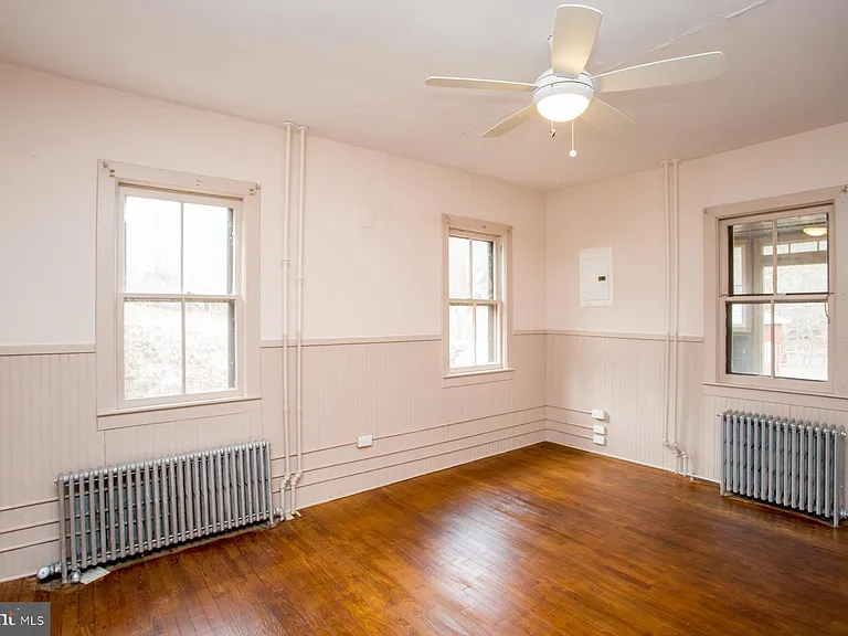 120 Tabor Rd — Photo 26