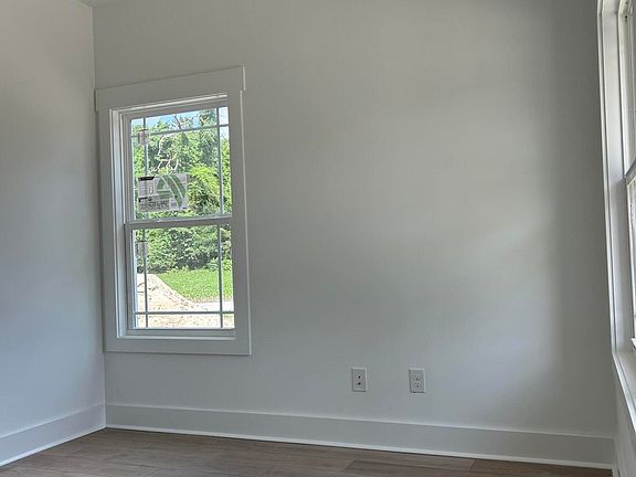 4th image of 122 Brown Road