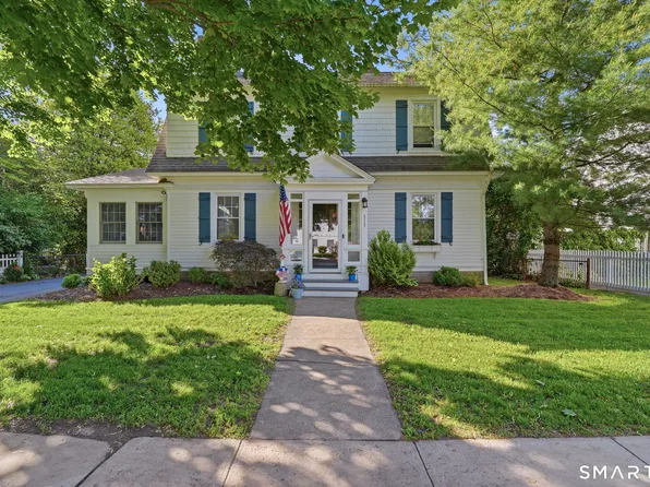 313 Old Post Road, Fairfield, CT 06824