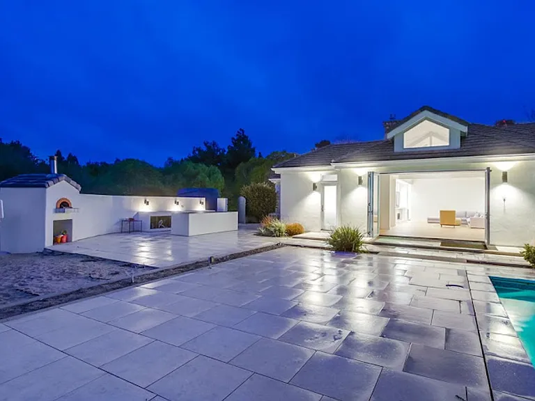 4124 Stonebridge Ln — Photo 17