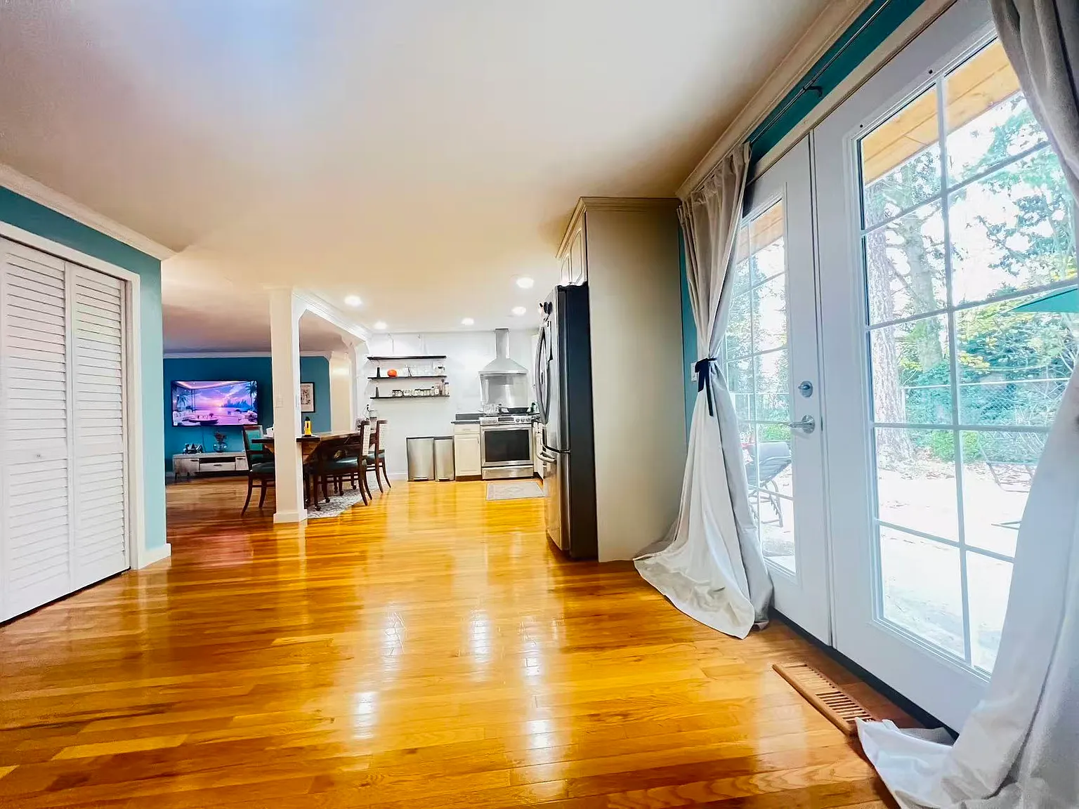 5 bed, 2009 sqft, $1,300 — Photo 2