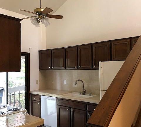 3rd image of 27605 Peninsula Dr #135
