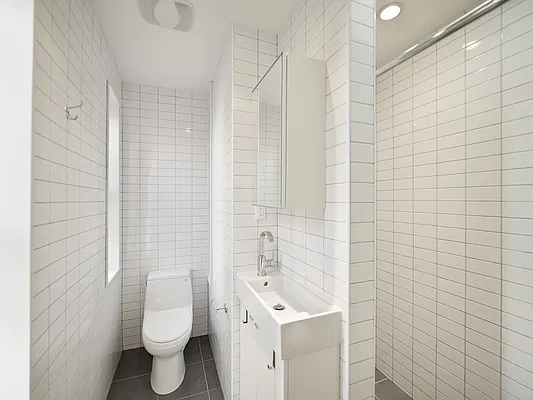 Rented by Veracity NYC LLC | media 16