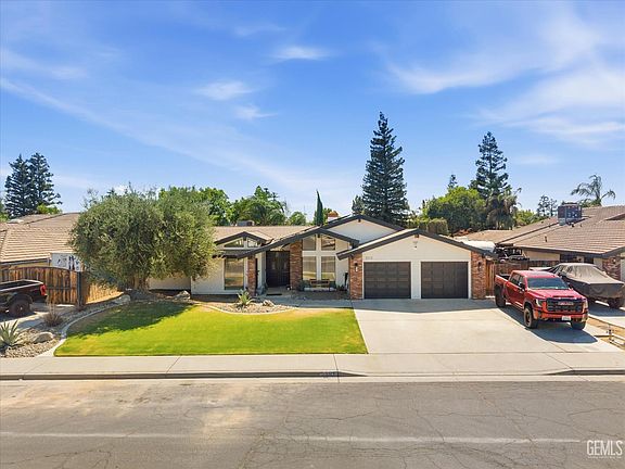 2nd image of 5113 Colonial Dr