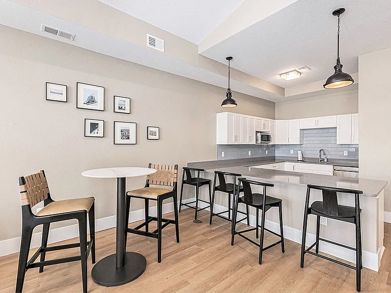 Eagle Ridge Apartment Homes — Photo 47