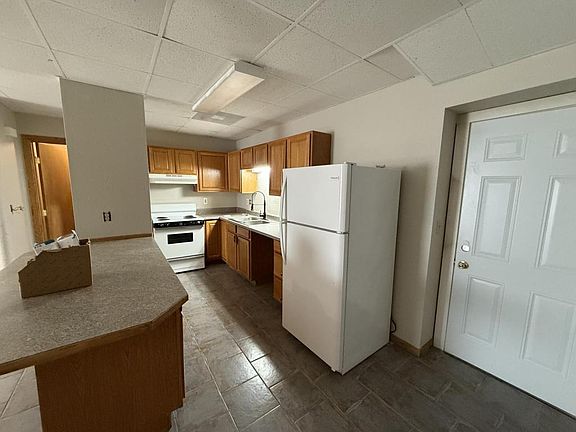 3rd image of 830 Chestnut Ave