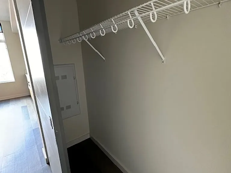 Ferry Street Manor — Photo 10