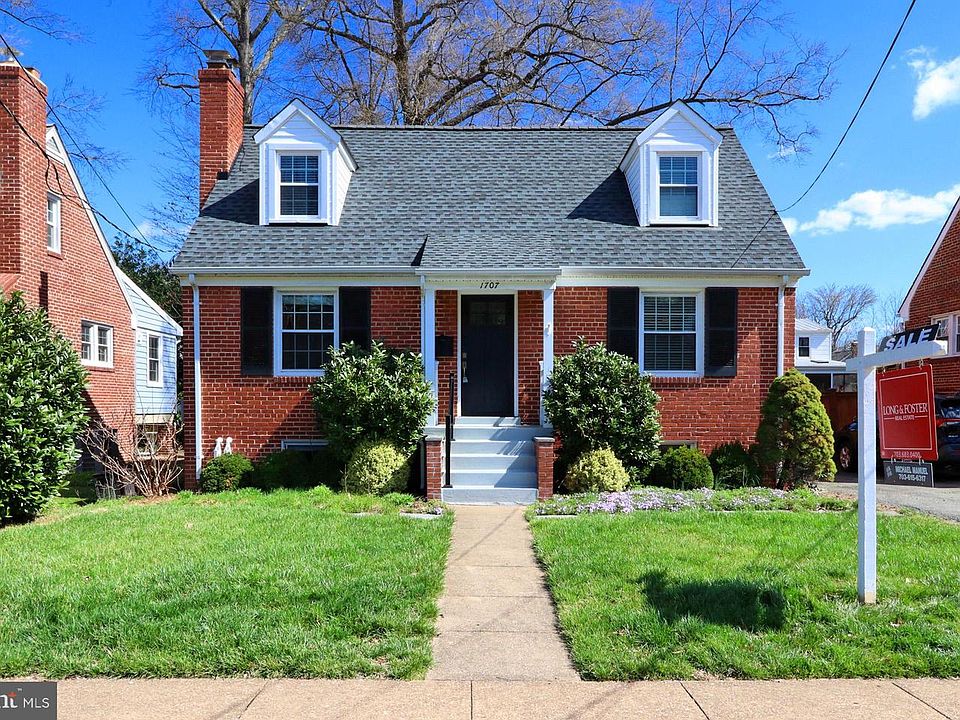1st image of 1707 Oakcrest Dr