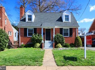 1707 Oakcrest Dr, Alexandria, VA 22302