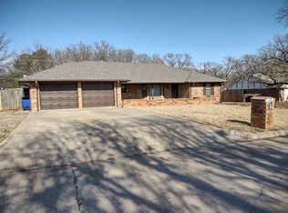 1921 Woodcrest Dr, Duncan, OK 73533