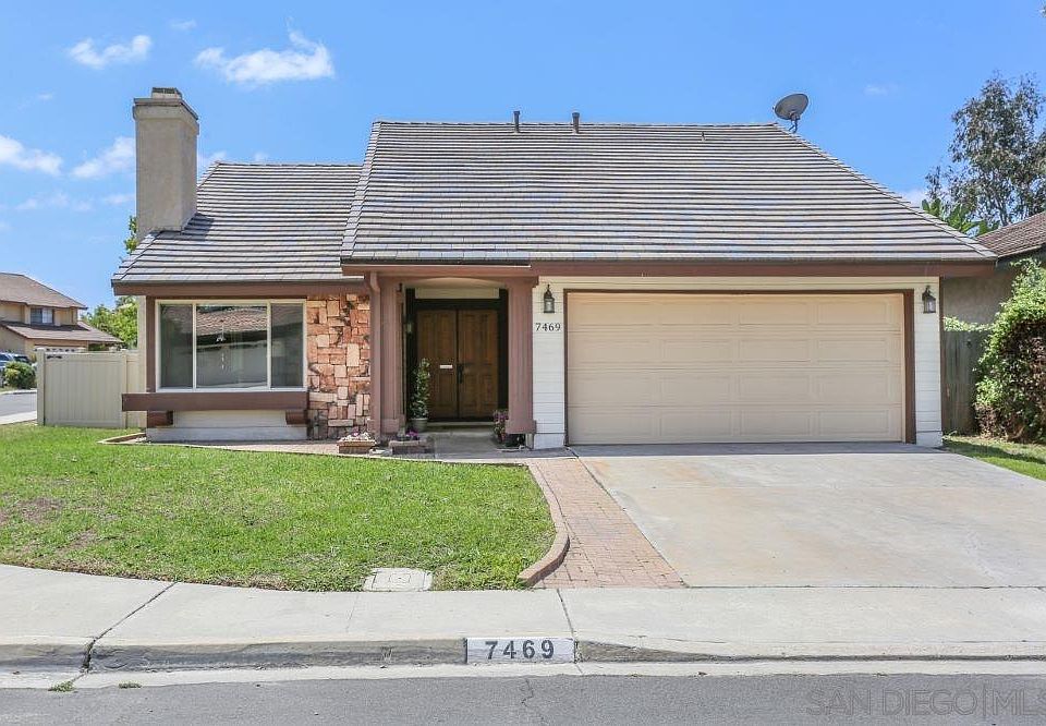 1st image of 7469 Canyon Breeze Dr