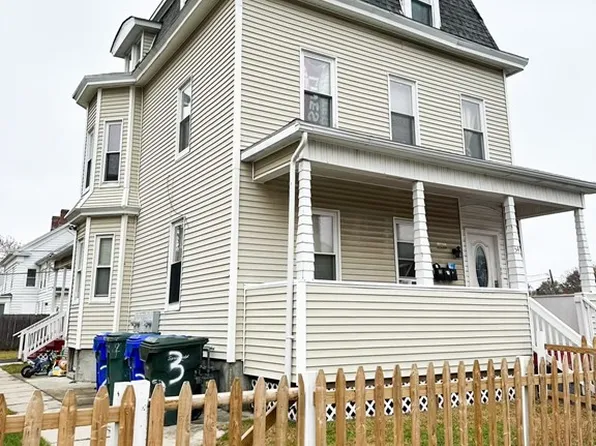 54 Lincoln St, Springfield, MA 01109