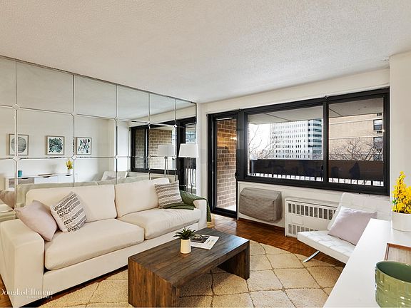 2nd image of 80 Gold St APT 6E