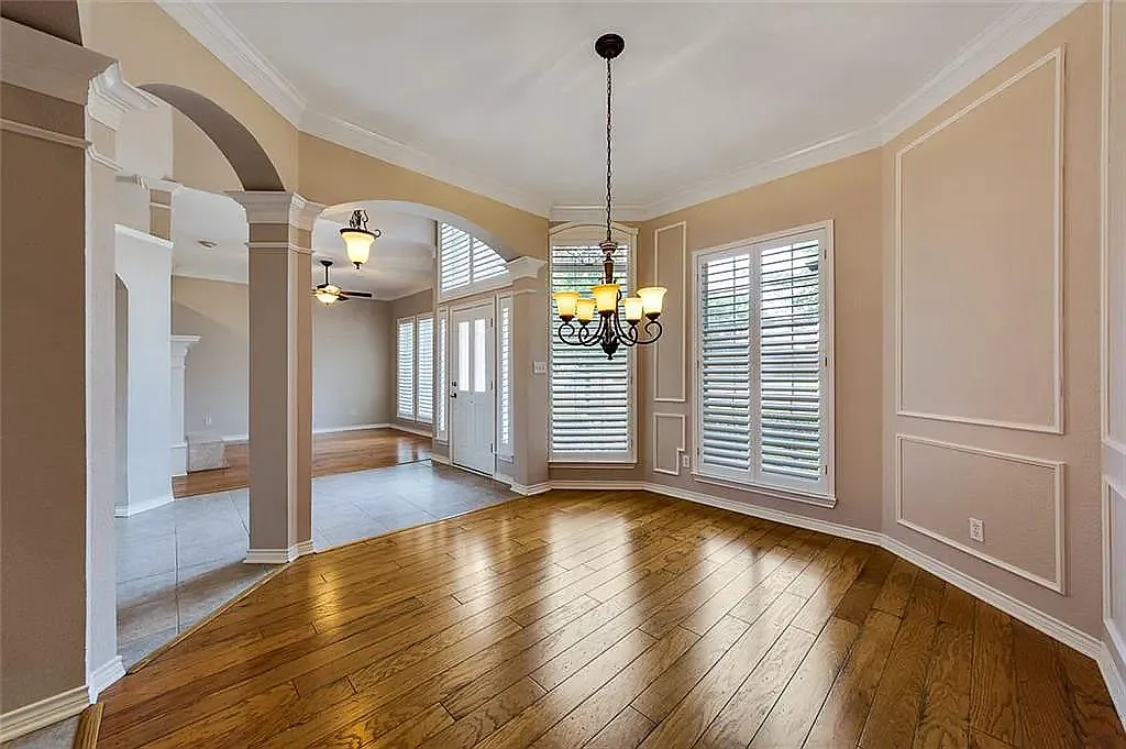 4 bed, 2363 sqft, $4,000 — Photo 4