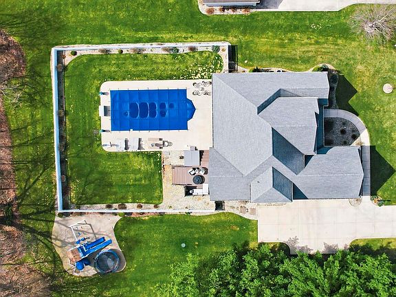 3rd image of 30216 Copperwoods Dr