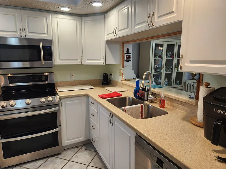 6505 Stone River Rd #304 — Photo 7