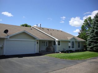 1243 Hilo Ave N, Oakdale, MN 55128