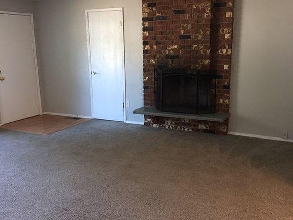 3rd image of 12720 95th Avenue Ct E