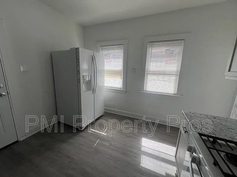 3284 N 30th St — Photo 29