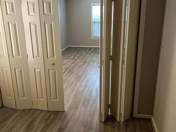 4th image of 608 Graydon Ave APT A