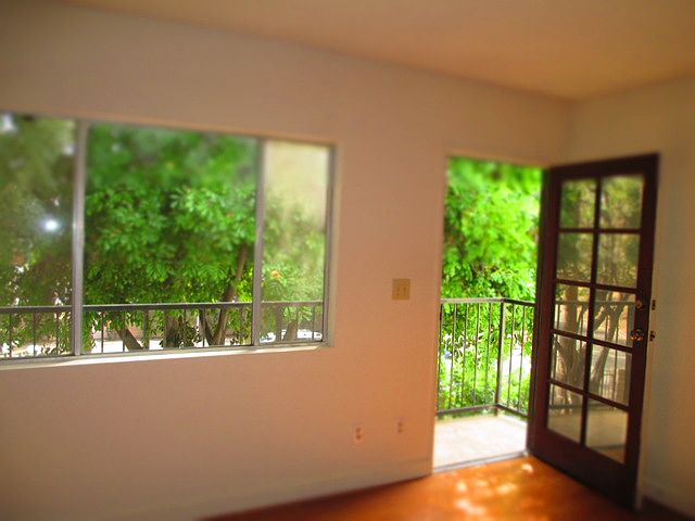 1st image of 4161 Russell Ave