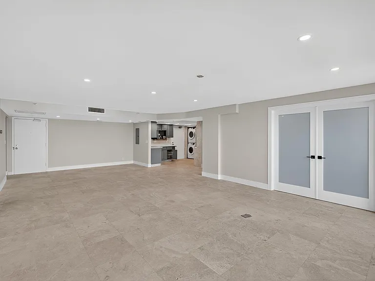 3200 Port Royale Dr N #1205 — Photo 9