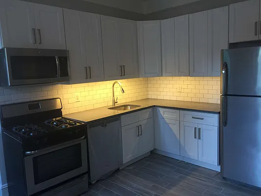 Rented by Alexander Bilu, LREB | media 15