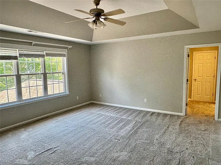230 Albrighton Ct — Photo 14