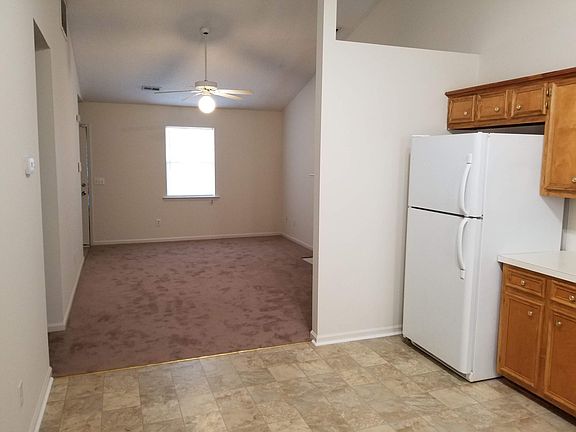 5th image of 4106 Bridge Ct #B
