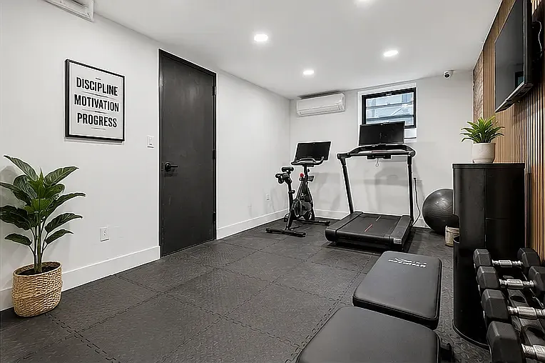 727 Knickerbocker Ave #3E — Photo 11