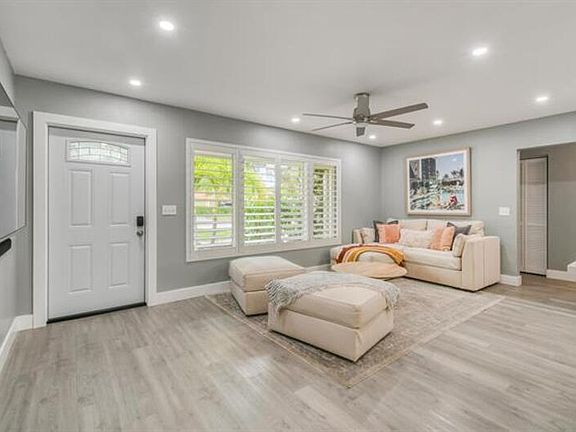 3rd image of 400 Tequesta Dr #0