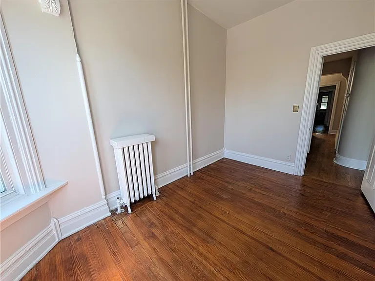 87 E Broad St #2 — Photo 18