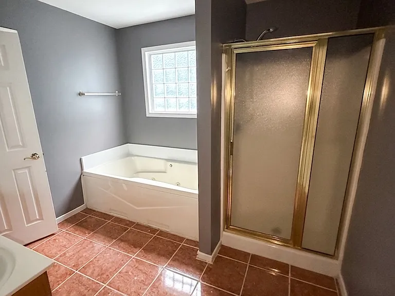 1300 Lomond Dr — Photo 17