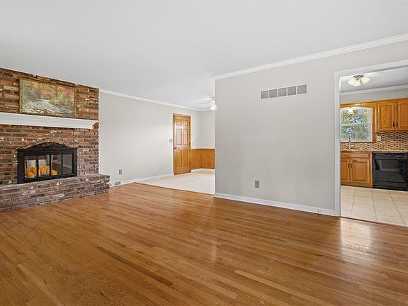 5th image of 612 E Leslie Dr