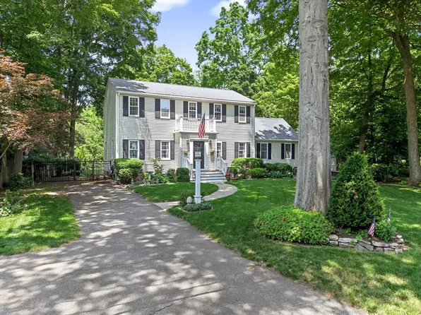 3 Pike St, Hopkinton, MA 01748