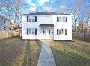 907 Pearl Harbor St, Bridgeport, CT 06610