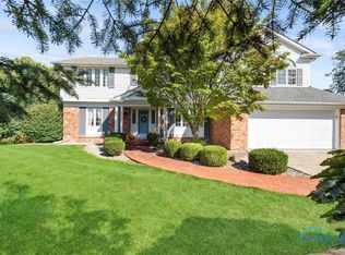 3070 Plumbrook Dr, Maumee, OH 43537