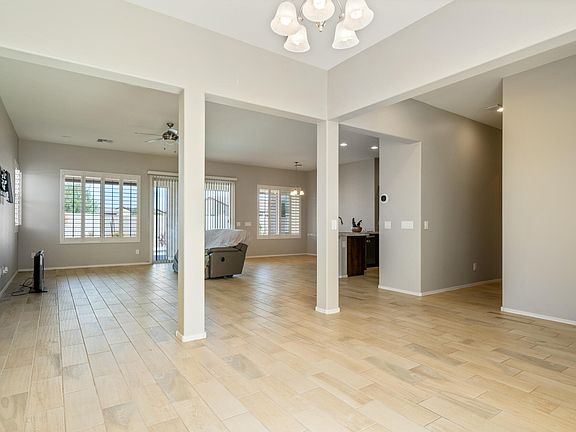 4th image of 18094 W Redwood Ln