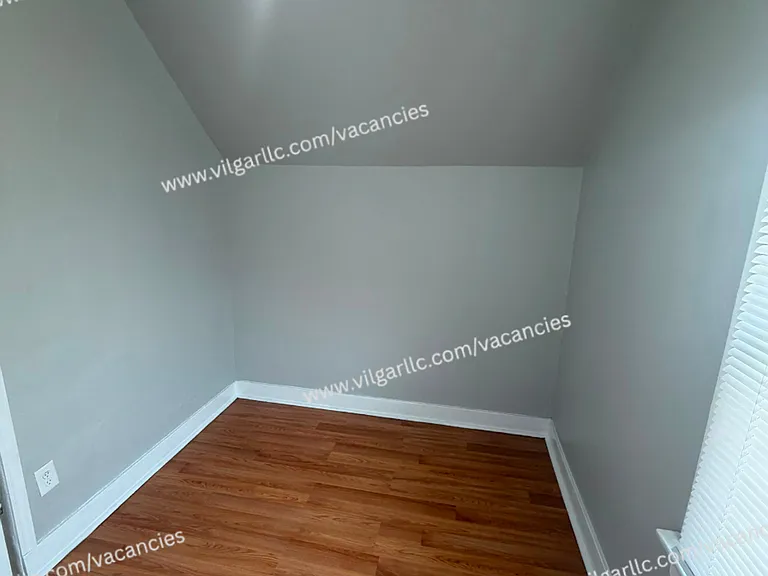 4926 Olcott Ave — Photo 12