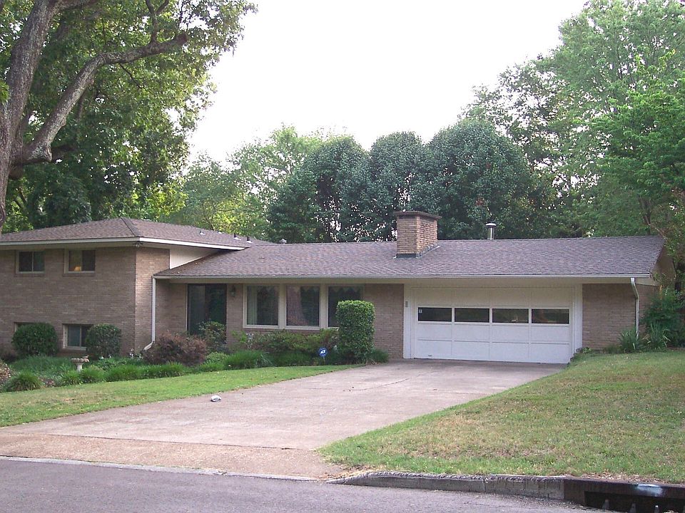 55 Royal Oaks   Front
