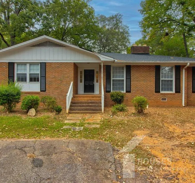 935 Rutherford Rd