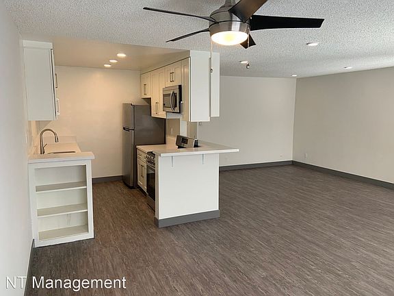 3rd image of 3611 Mentone Ave #4